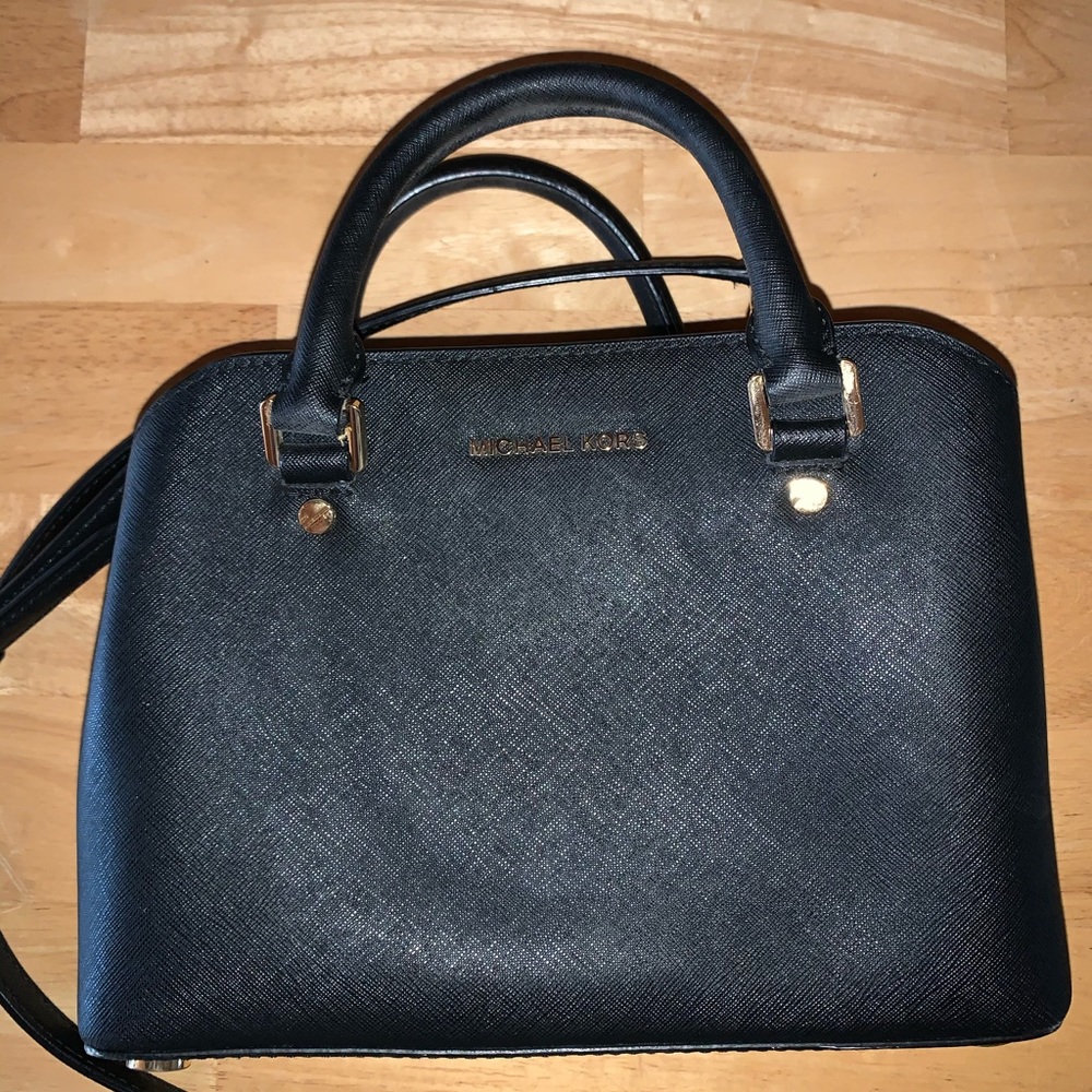 MICHAEL KORS black cross-body purse